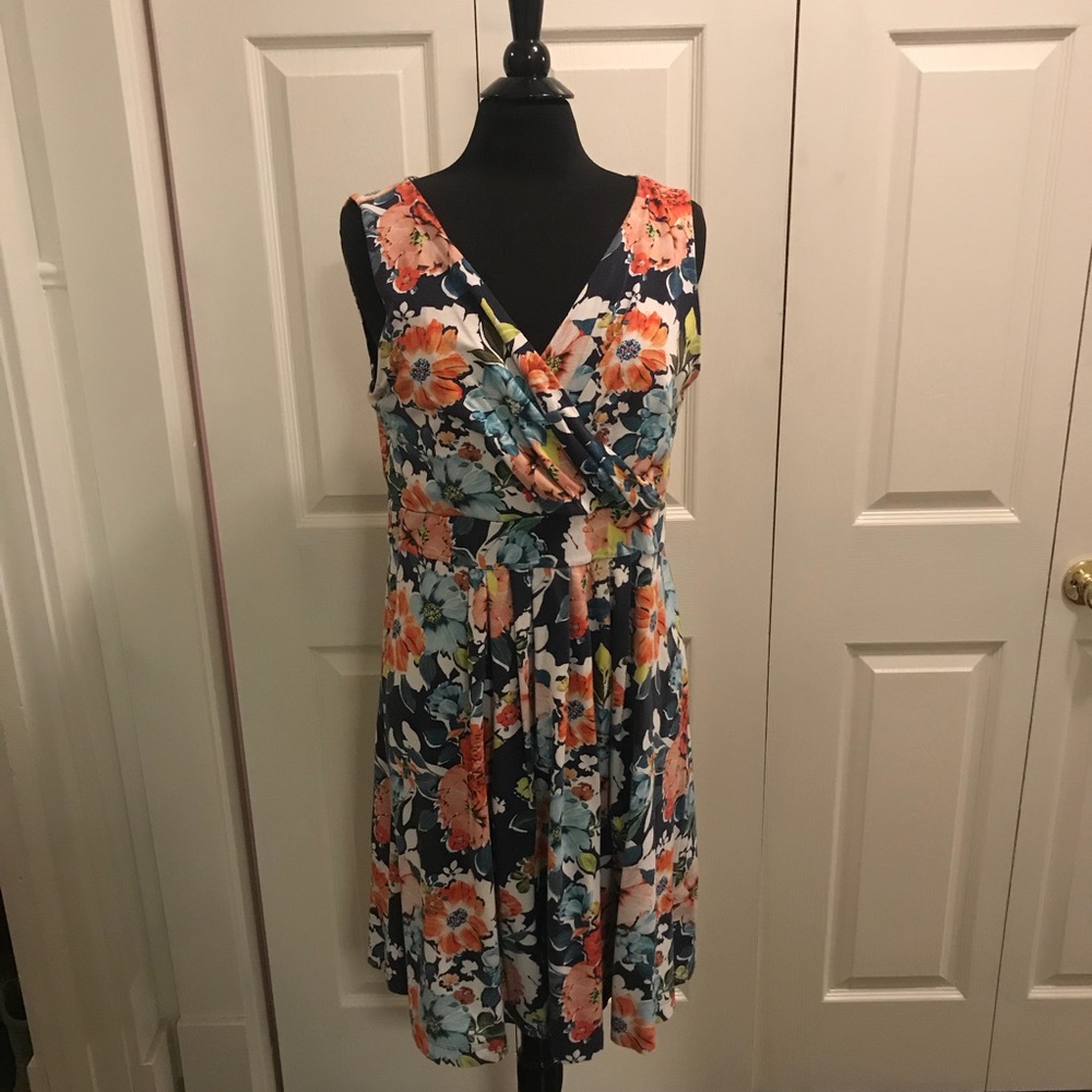 SLEEVELESS LANDS END FIT AND FLARE DRESS